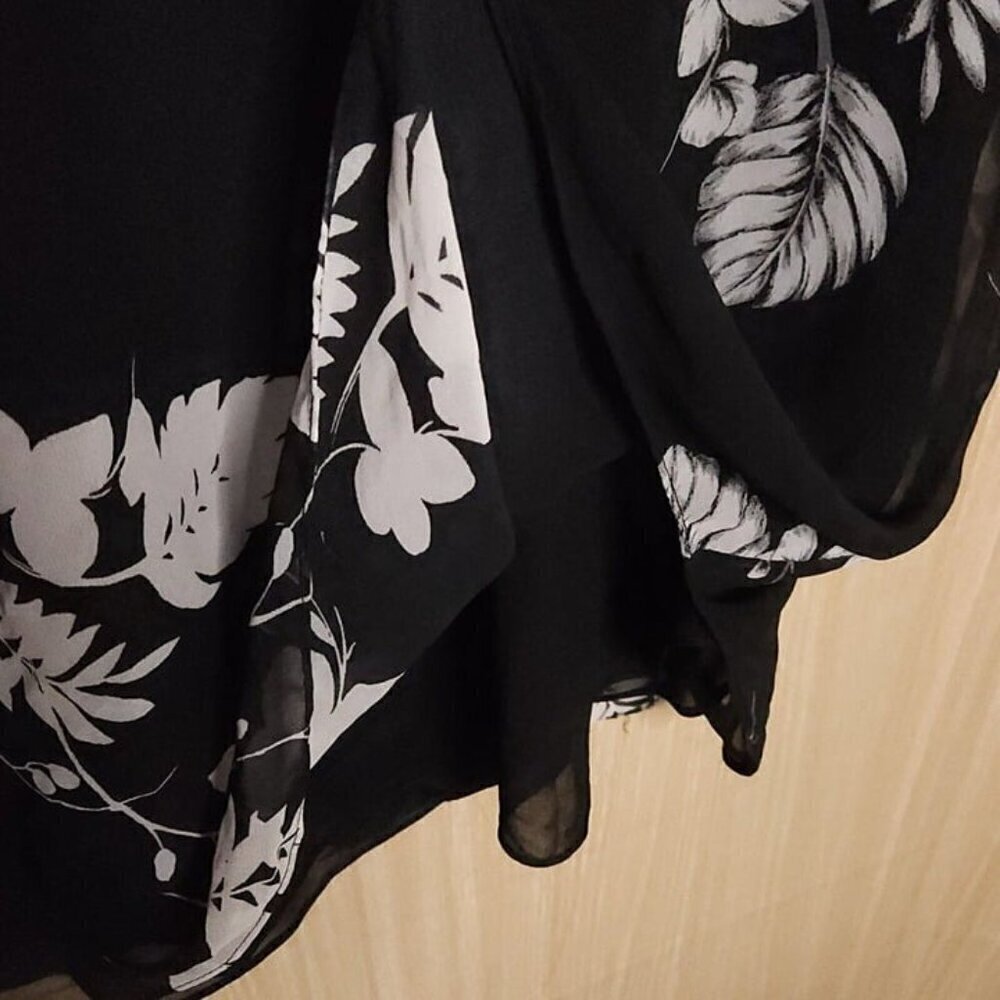 Vince Camuto Womens Black Sheer Silky Floral Sleeveless Top Large - Picture 4 of 6